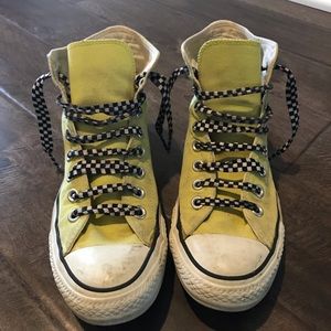 High Top Chuck Taylor Converse - Size 9 - Yellow